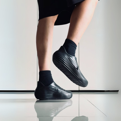 React X Rejuven8 – All Black