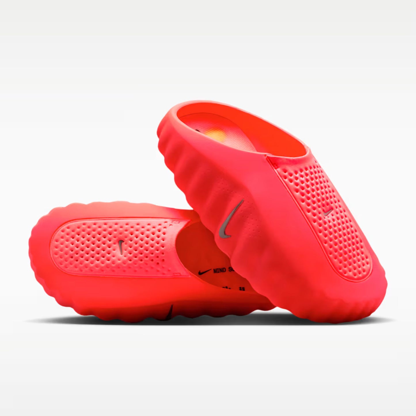 Nike Mind 001 - SOLAR RED